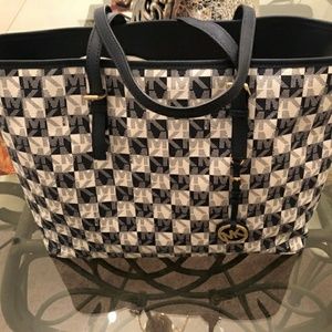 Rare Michael Kors Jet Set Tote